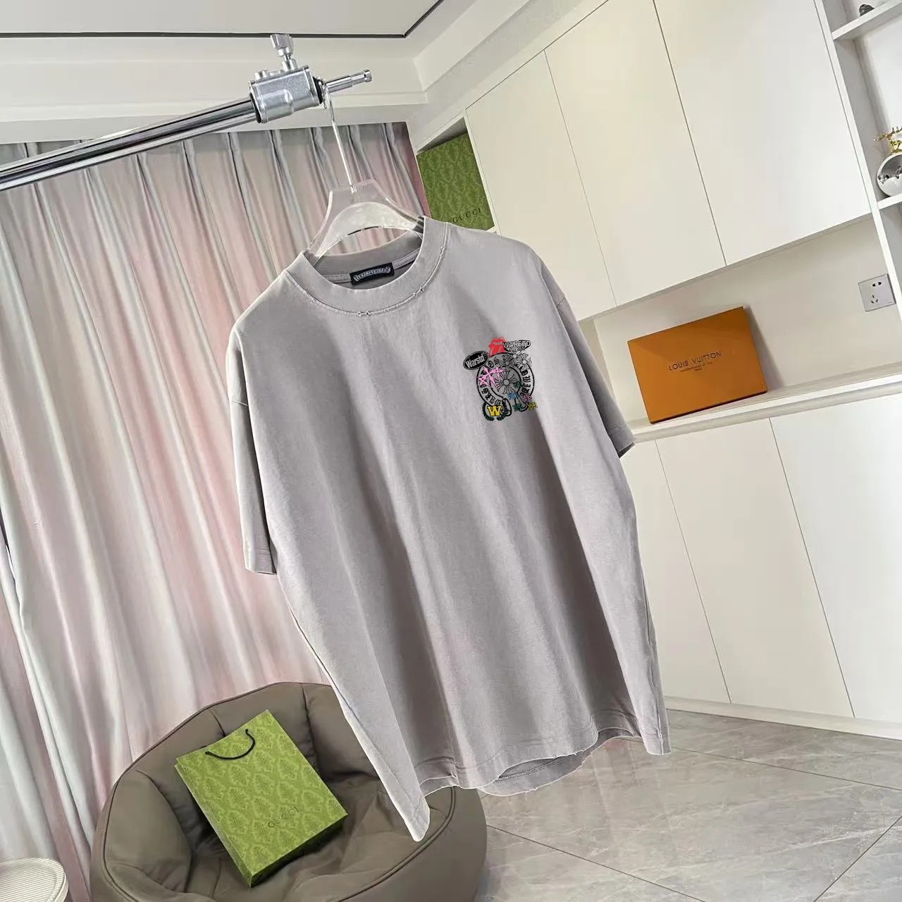 🅿️190 ch Crow* 2025 summer new style, washed, distressed, spray-painted, Sanskrit cross print, short-sleeved T-shirt, customized fabric 320g, same style for men and women, size: S M L XL XXL five sizes, color: black, gray, gradient black, gradient red